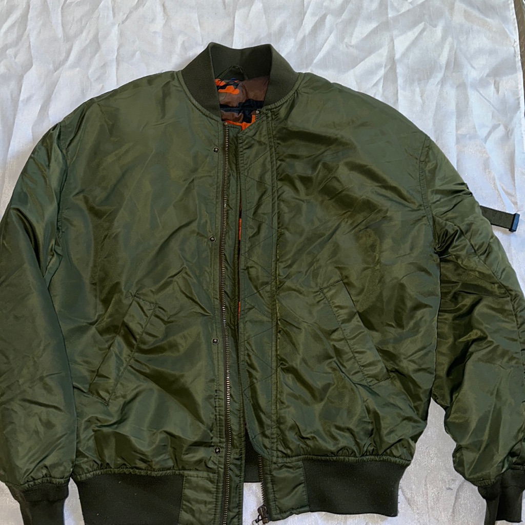 Reverseable Bomber